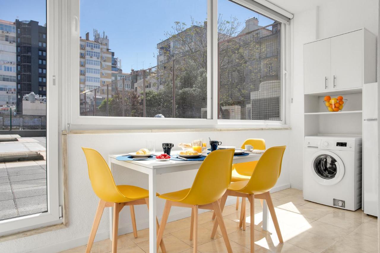 Sunny Suites Lisbona Esterno foto