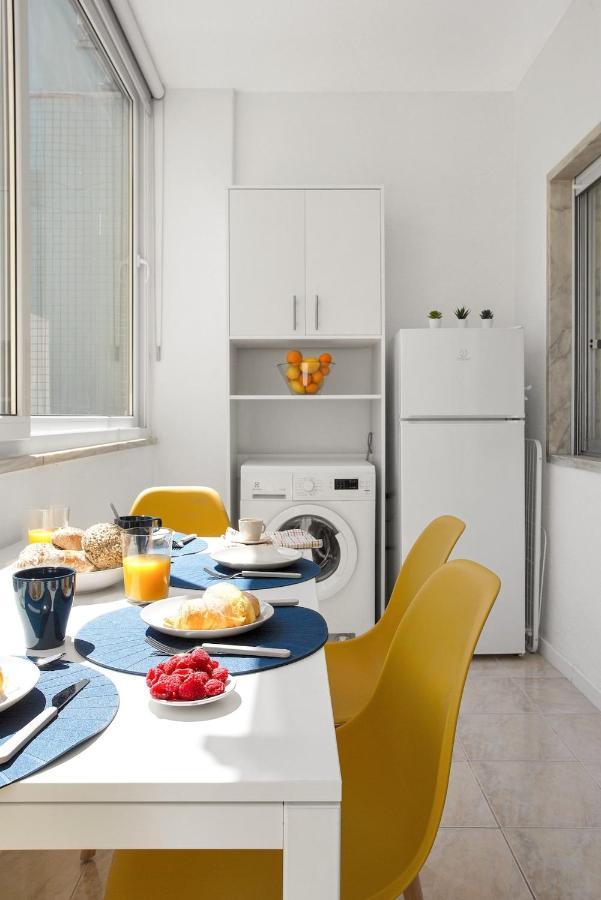Sunny Suites Lisbona Esterno foto
